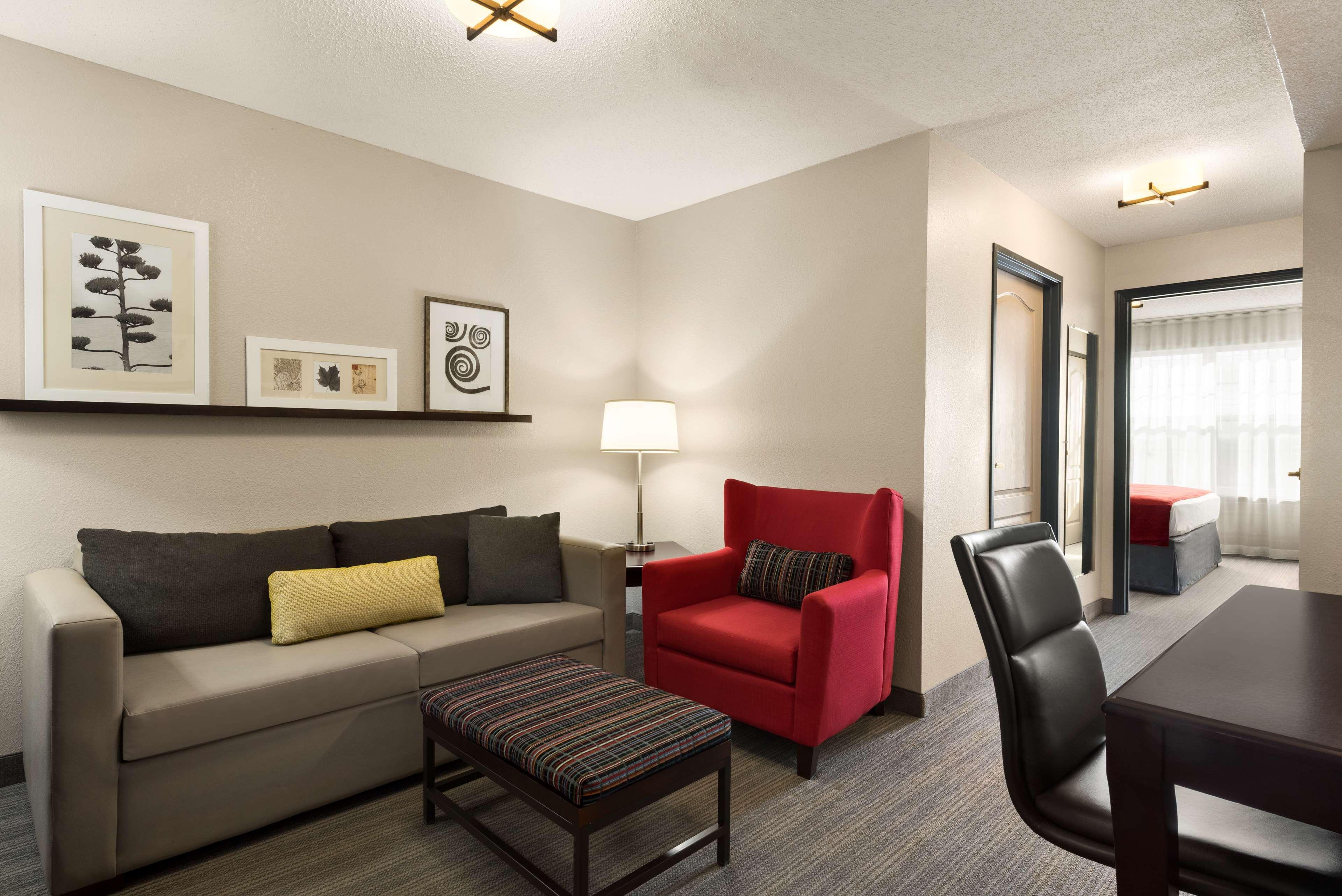 Country Inn & Suites By Radisson, Kansas City At Village West, Ks 보너 스프링 외부 사진